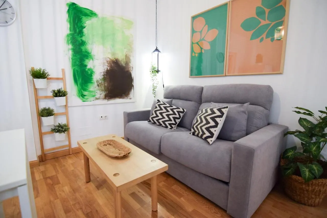 Letmalaga Carreteria Apartment