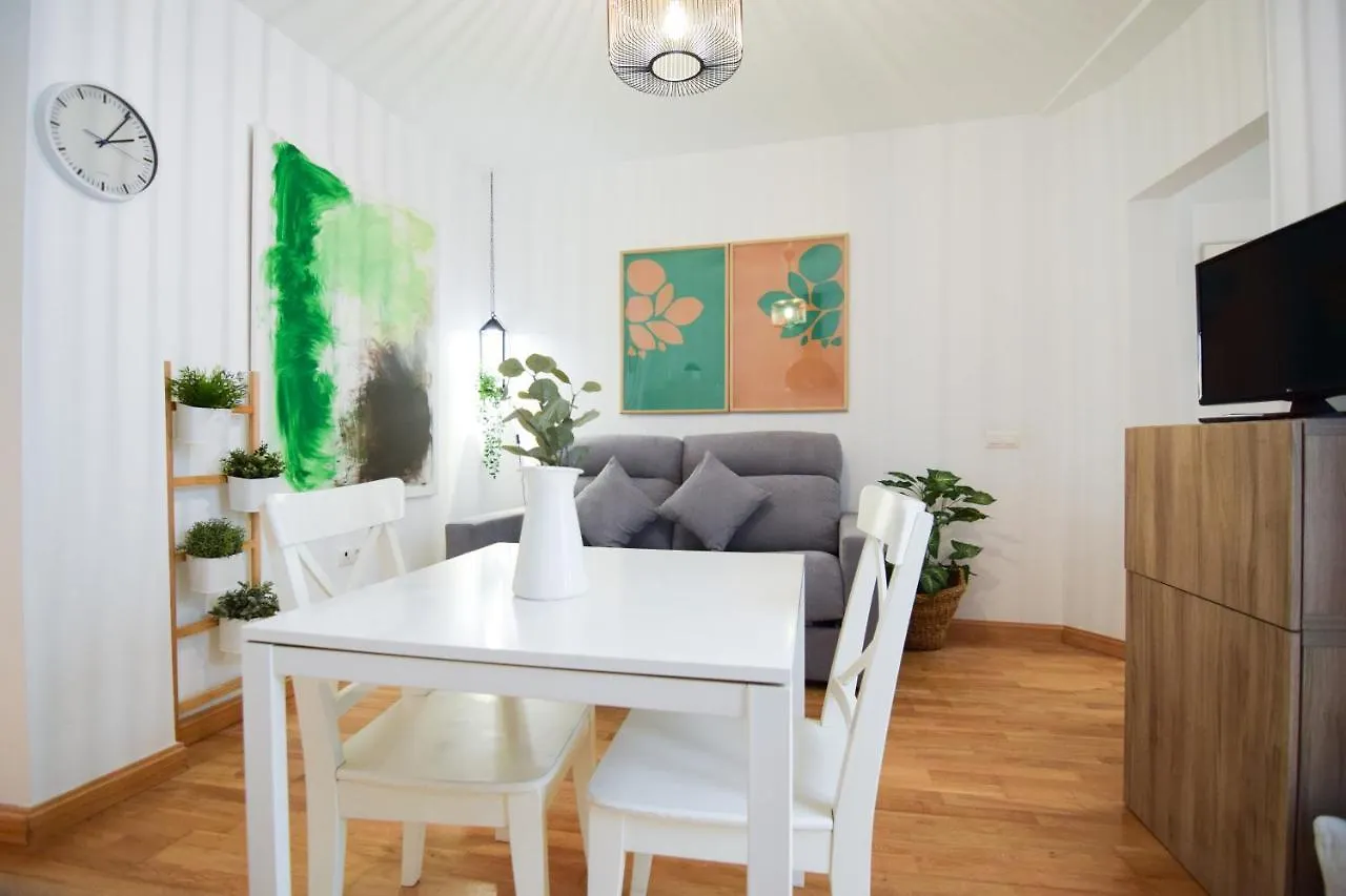 Letmalaga Carreteria Apartment Malaga